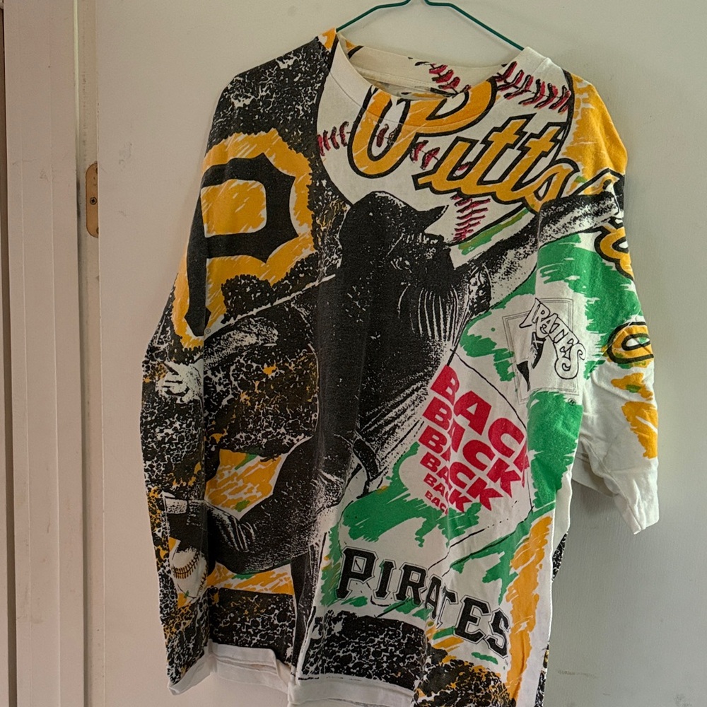 Pittsburgh Pirates Graphic Tee- Multicolor